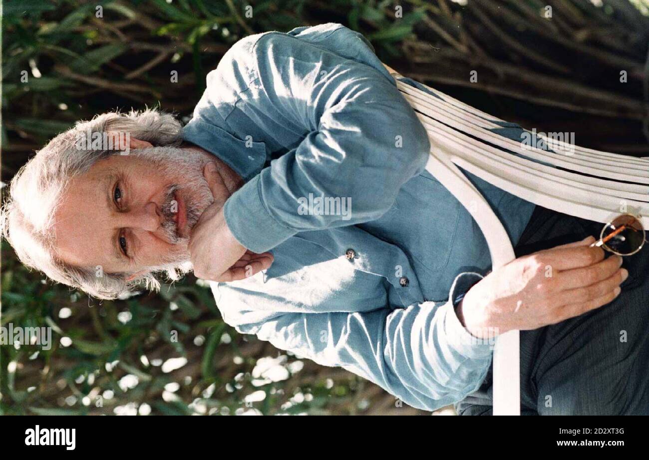 Mogul cinematográfico Sir David Puttnam, como parte del contingente cinematográfico británico en el 50º Festival de Cannes, donde lanzó su nuevo libro "la guerra no declarada". Foto de stock