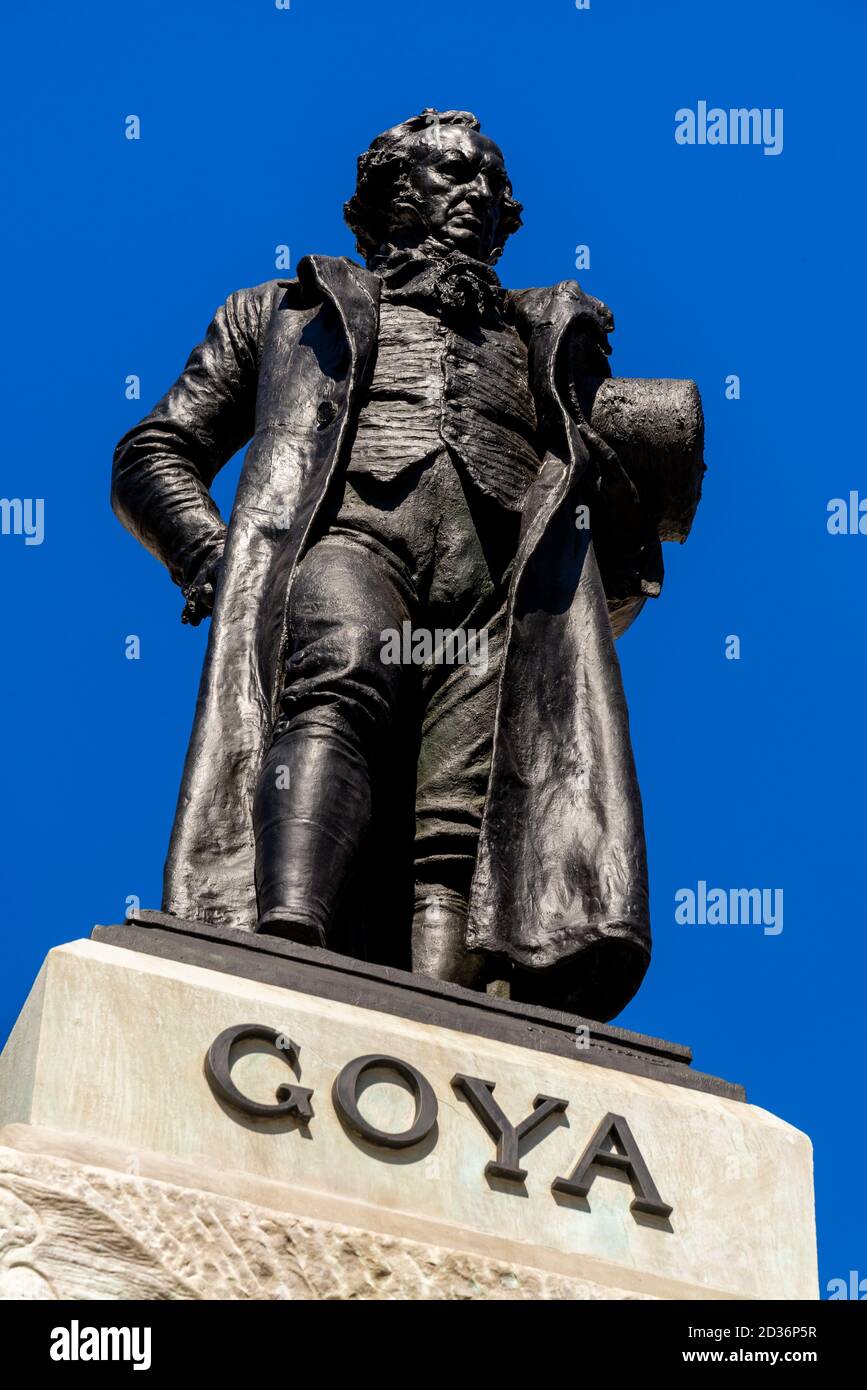 Estatua de Goya fuera del Museo del Prado, Madrid, España Foto de stock