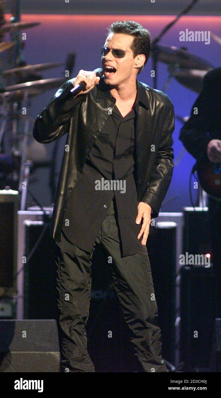 Marc Anthony interpreta 'Lucy in the Sky with Diamonds' en el concierto  'Come Together: A Night for John Lennon's Words & Music' en Radio City  Music Hall en Nueva York, 2 de