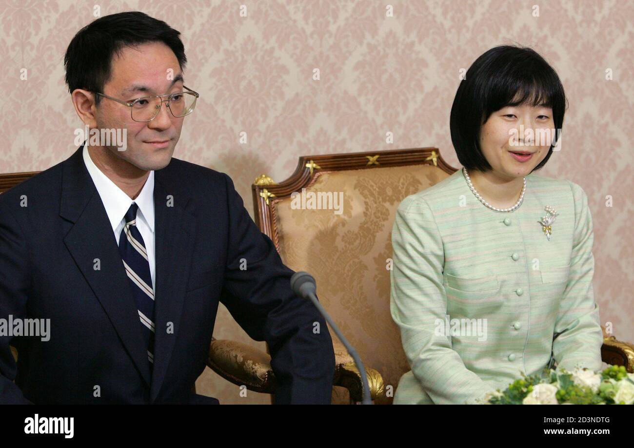 Yoshiki Kuroda L 39 Listens As Japan S Princess Sayako 35 Speaks During A Press Conference Regarding Their Engagement At The Imperial Household Agency In Tokyo December 30 04 Princess Sayako The Only