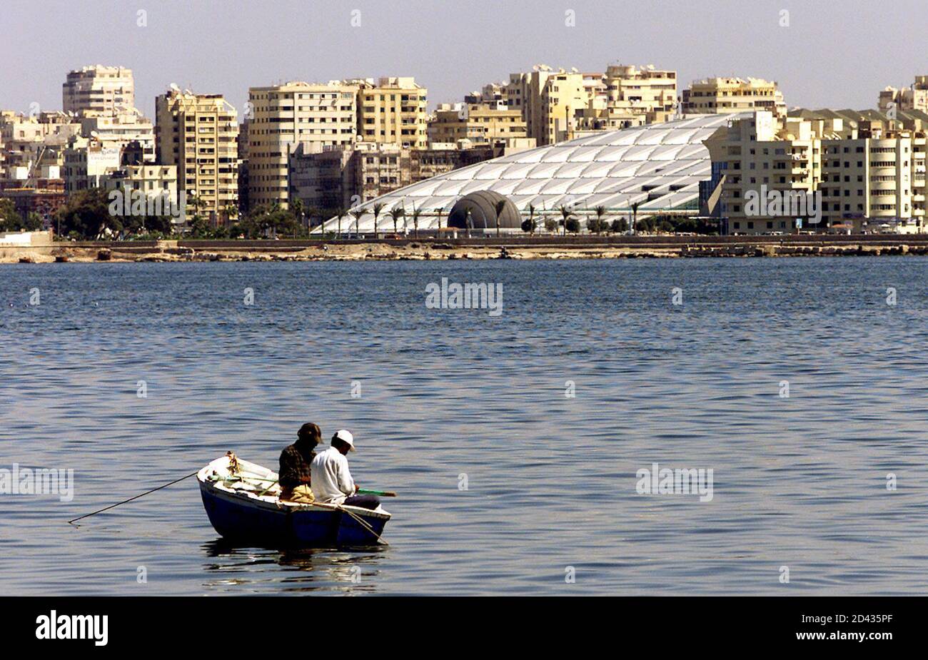 Alexandria harbour fotografías e imágenes de alta resolución - Alamy
