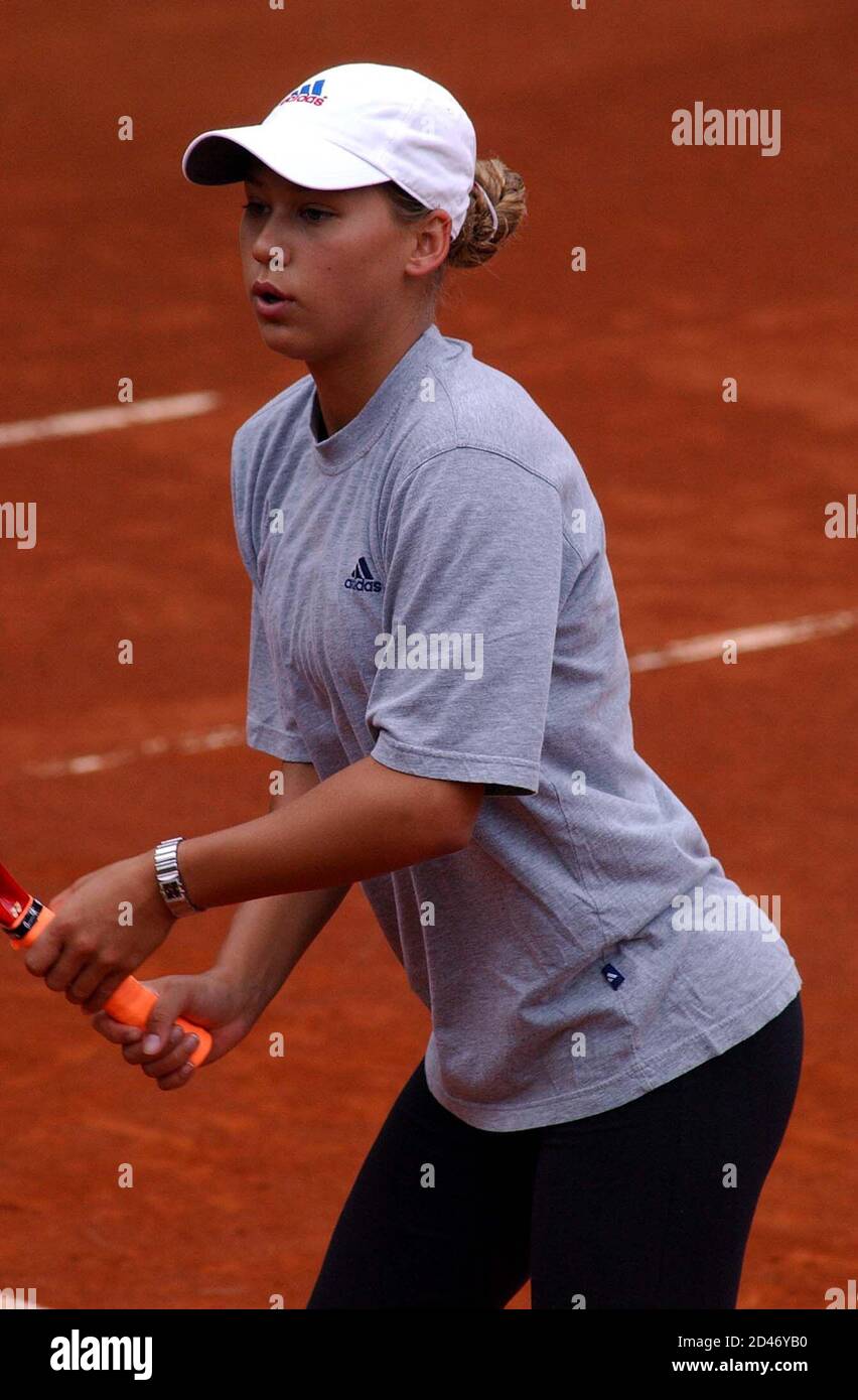 Anna kournikova jugando al tenis fotografías e imágenes de alta resolución Alamy