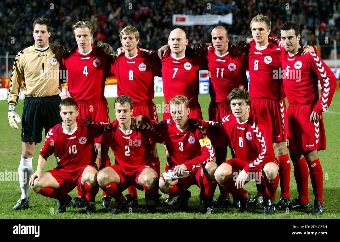 [Imagen: denmark-national-soccer-team-players-lin...d4c23h.jpg]