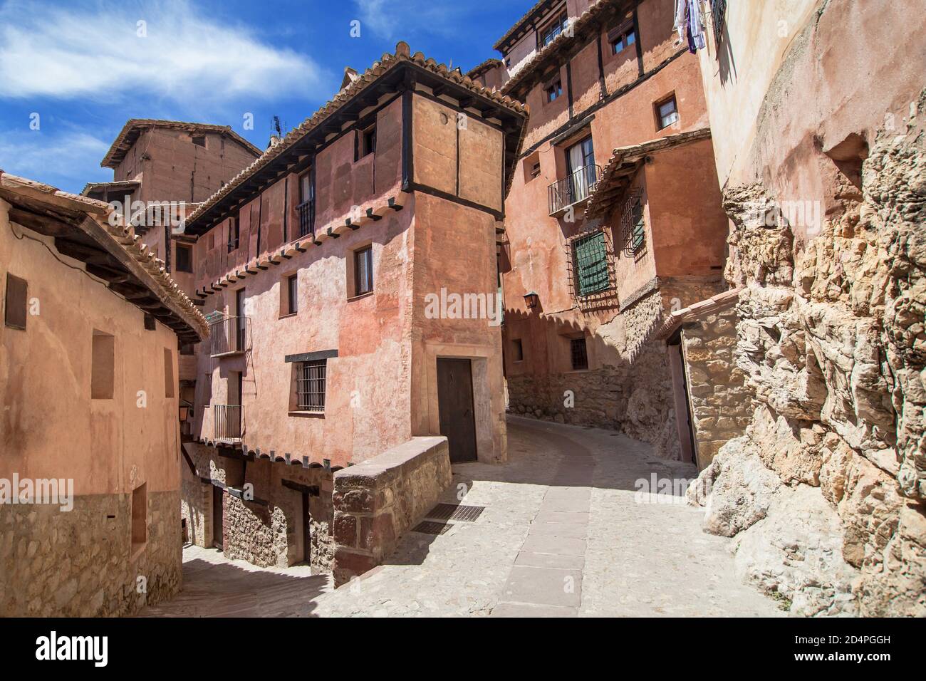 Intersección de callejones en Albarracín, Teruel, España. Foto de stock