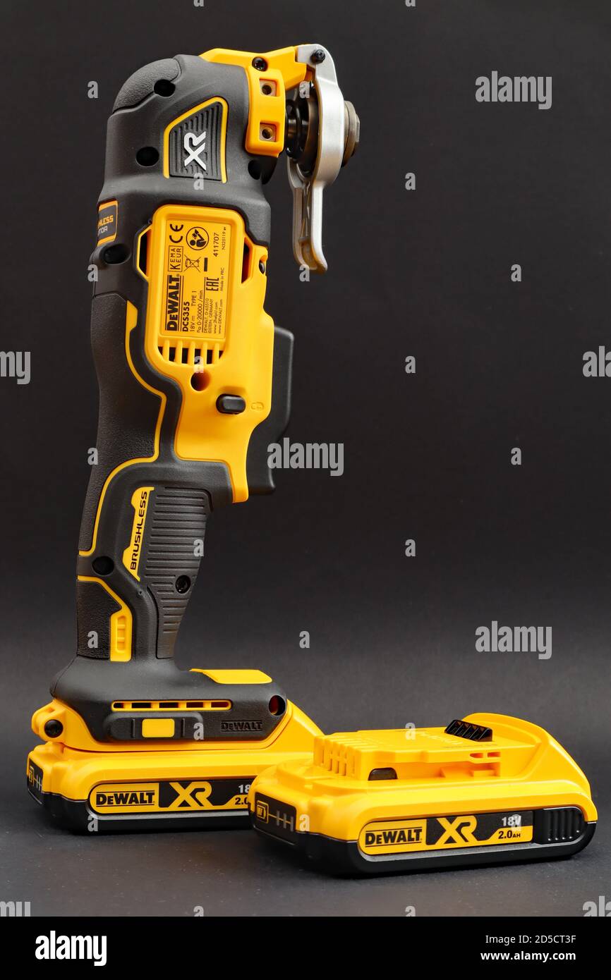 Batería dewalt fotografías e imágenes de alta resolución - Alamy