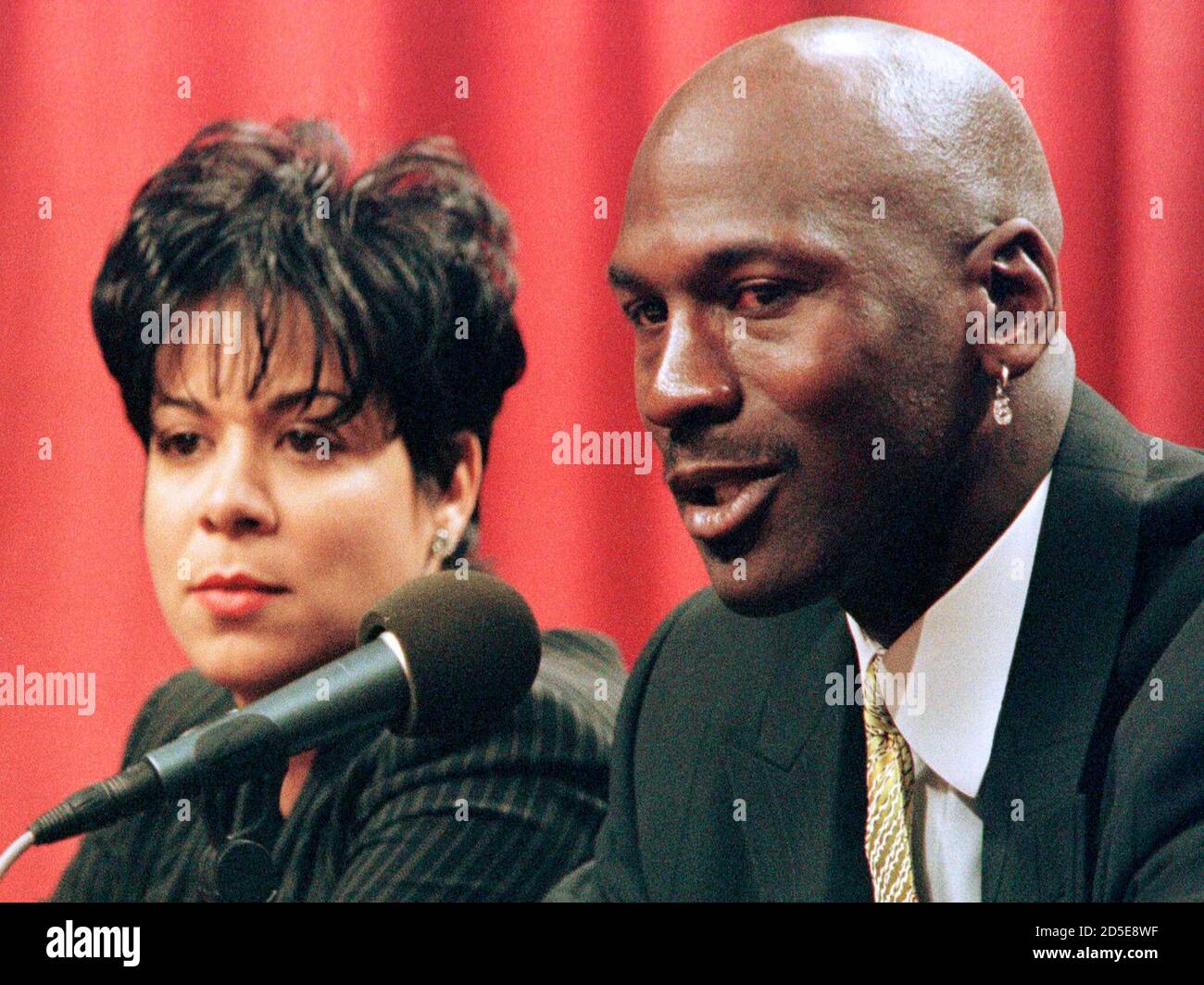 Michael jordan and wife fotografías e imágenes de alta resolución - Alamy