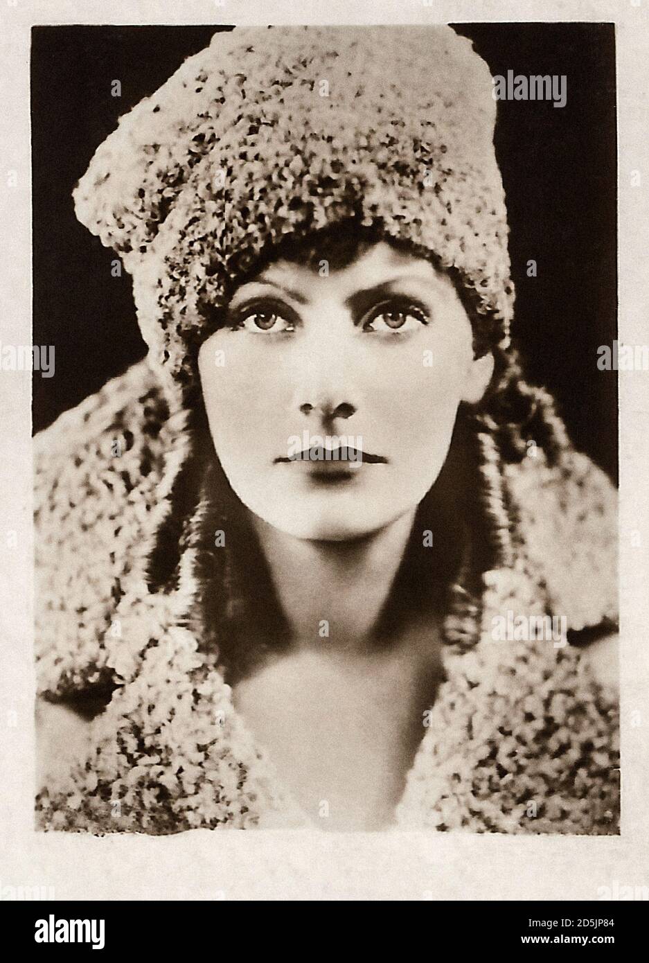 Greta Garbo (nacida Greta Lovisa Gustafsson; 1905 – 1990) fue una actriz sueca-americana. Considerada como una de las actrices más grandes de todos los tiempos, Garbo w Foto de stock