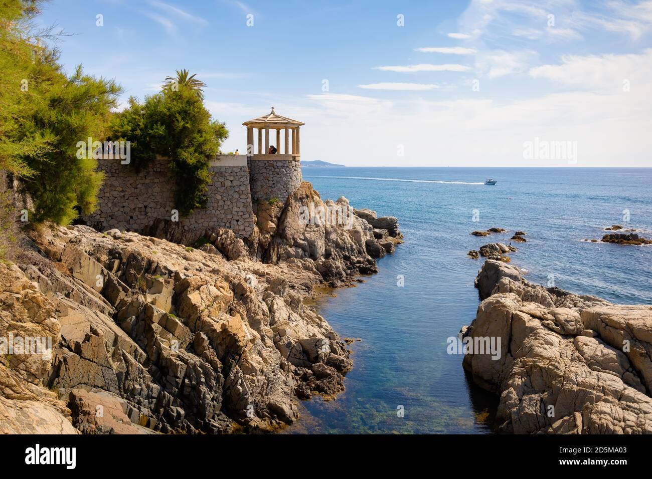 Vista del mirador de S'Agaro desde la ruta costera de Sa Conca a Platja d'Aro. Sant Feliu de Guixols, Costa Brava, Cataluña, España Foto de stock