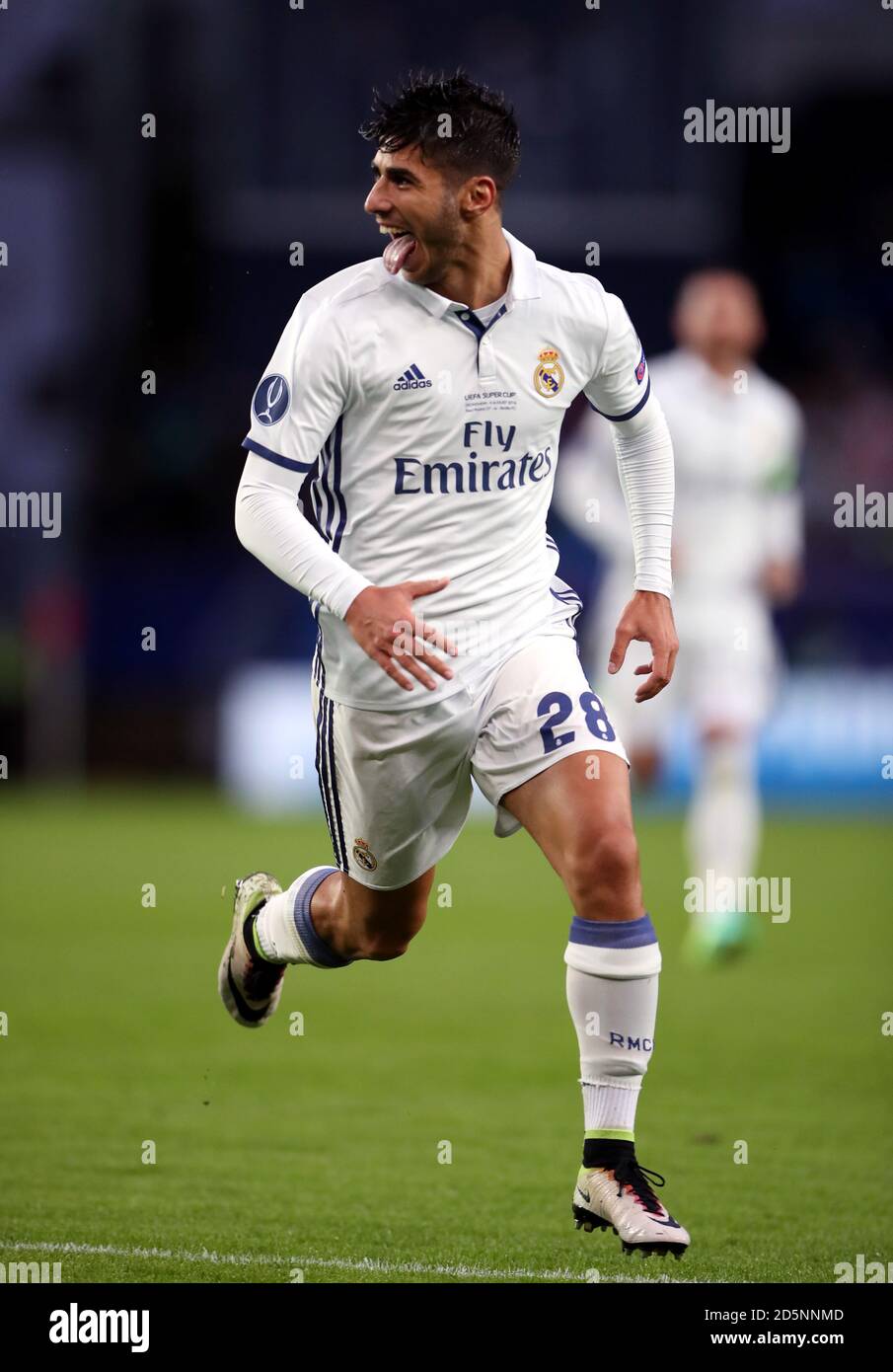 Marco Asensio del Real Madrid celebra el primer gol de su bando del juego  Fotografía de stock - Alamy