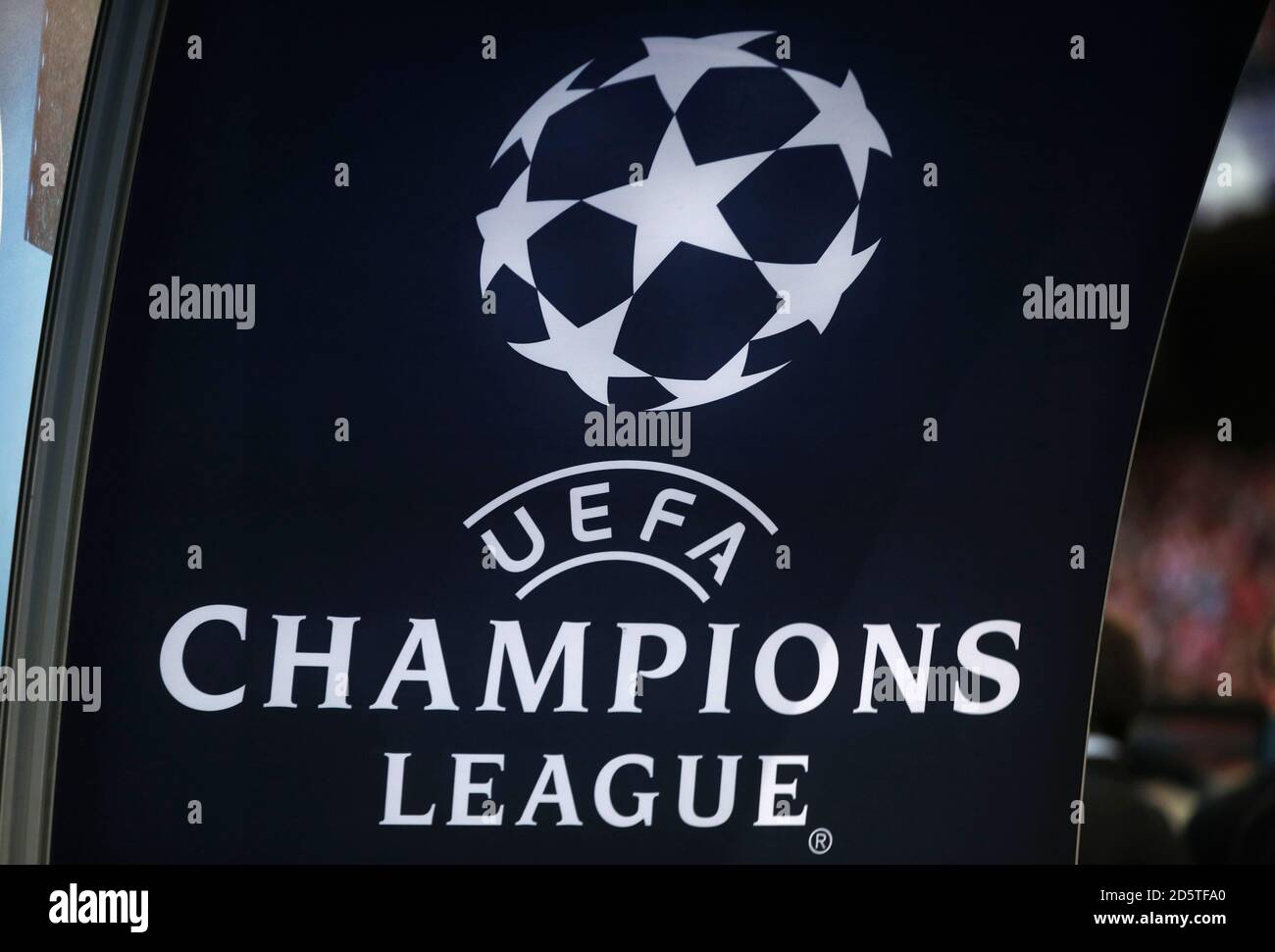 Marca de la liga de campeones de la uefa fotografías e imágenes de alta  resolución - Alamy