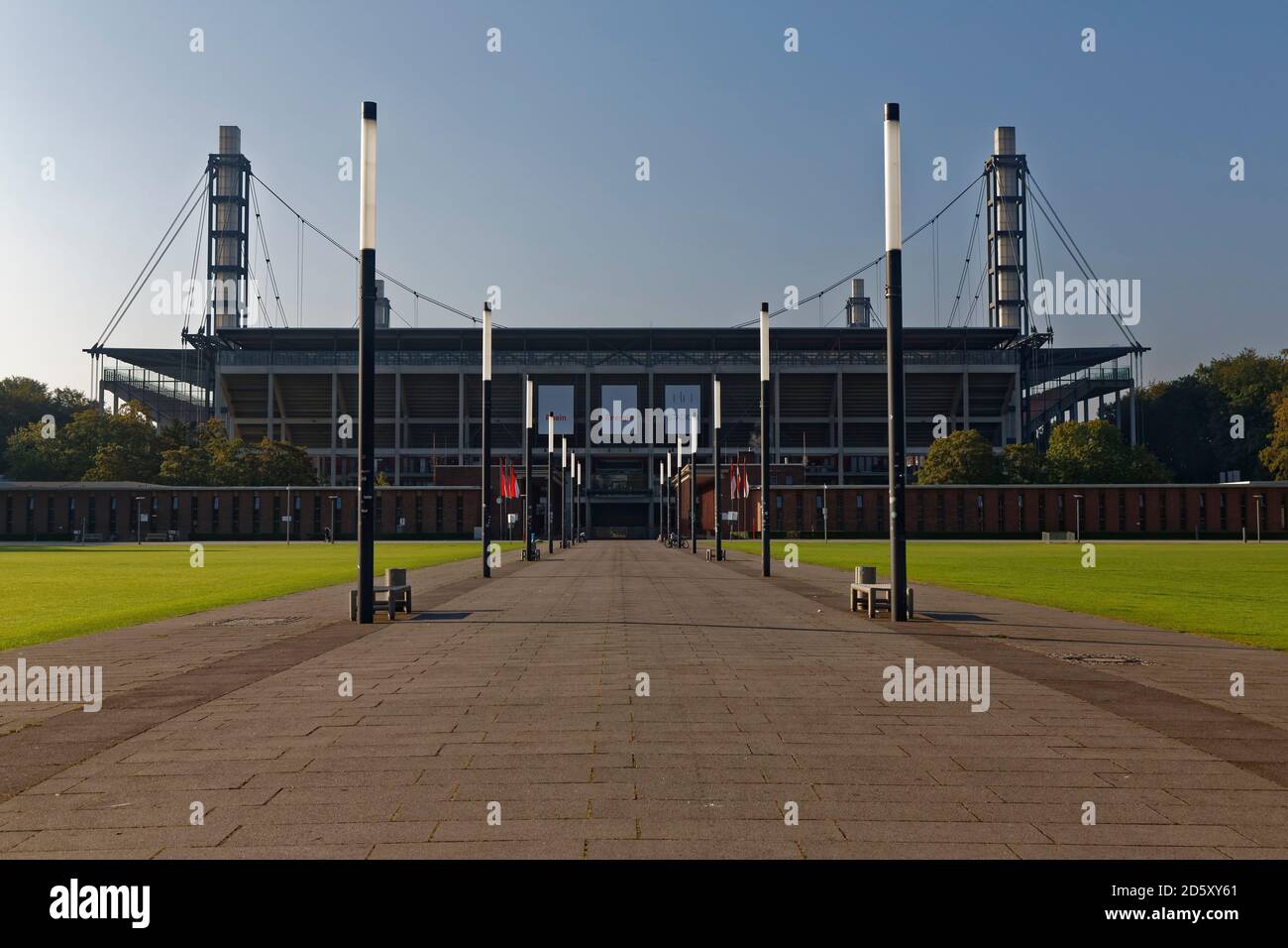 Alemania, Colonia, vista al estadio Rhein Energie Foto de stock