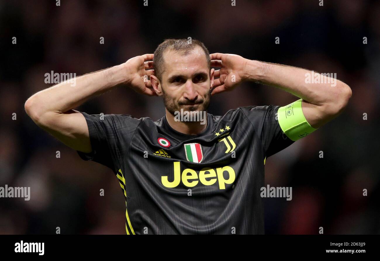 El capitán de la Juventus, Giorgio Chiellini, parece abatido después de una oportunidad perdida en el gol en la segunda mitad Foto de stock