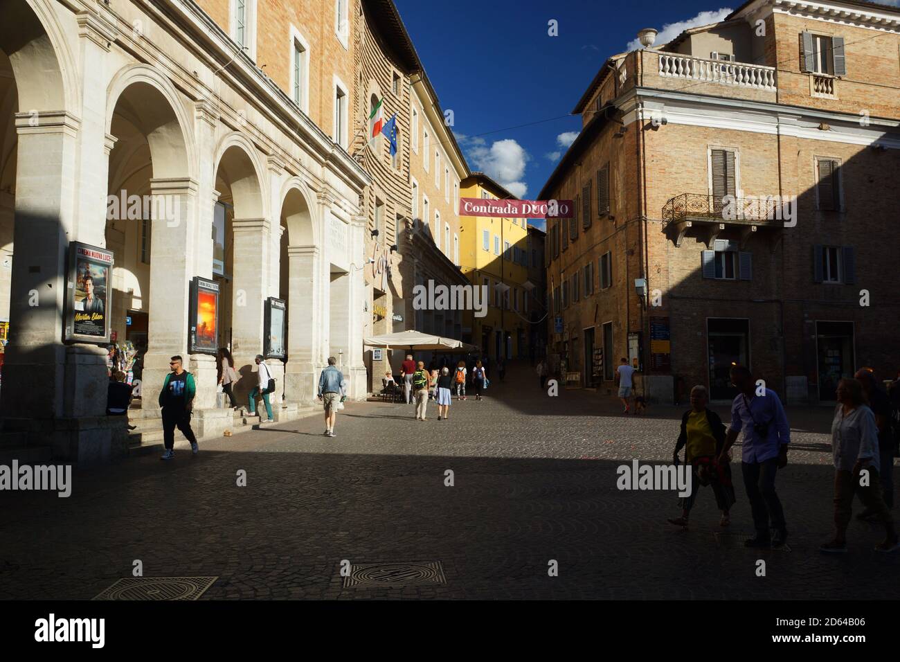 La hermosa ciudad antigua de estudiantes de Urbino. Región Marche, Provincia Pesaro y Urbino (PU), Urbino, Italia. Foto de stock