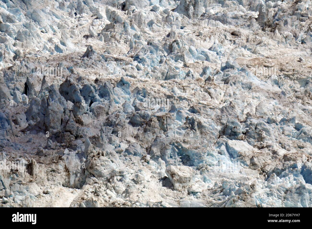 Bloques de hielo en el glaciar Franz Josef, el deshielo de los glaciares debido al cambio climático, Franz Josef, Isla del Sur, Nueva Zelanda Foto de stock