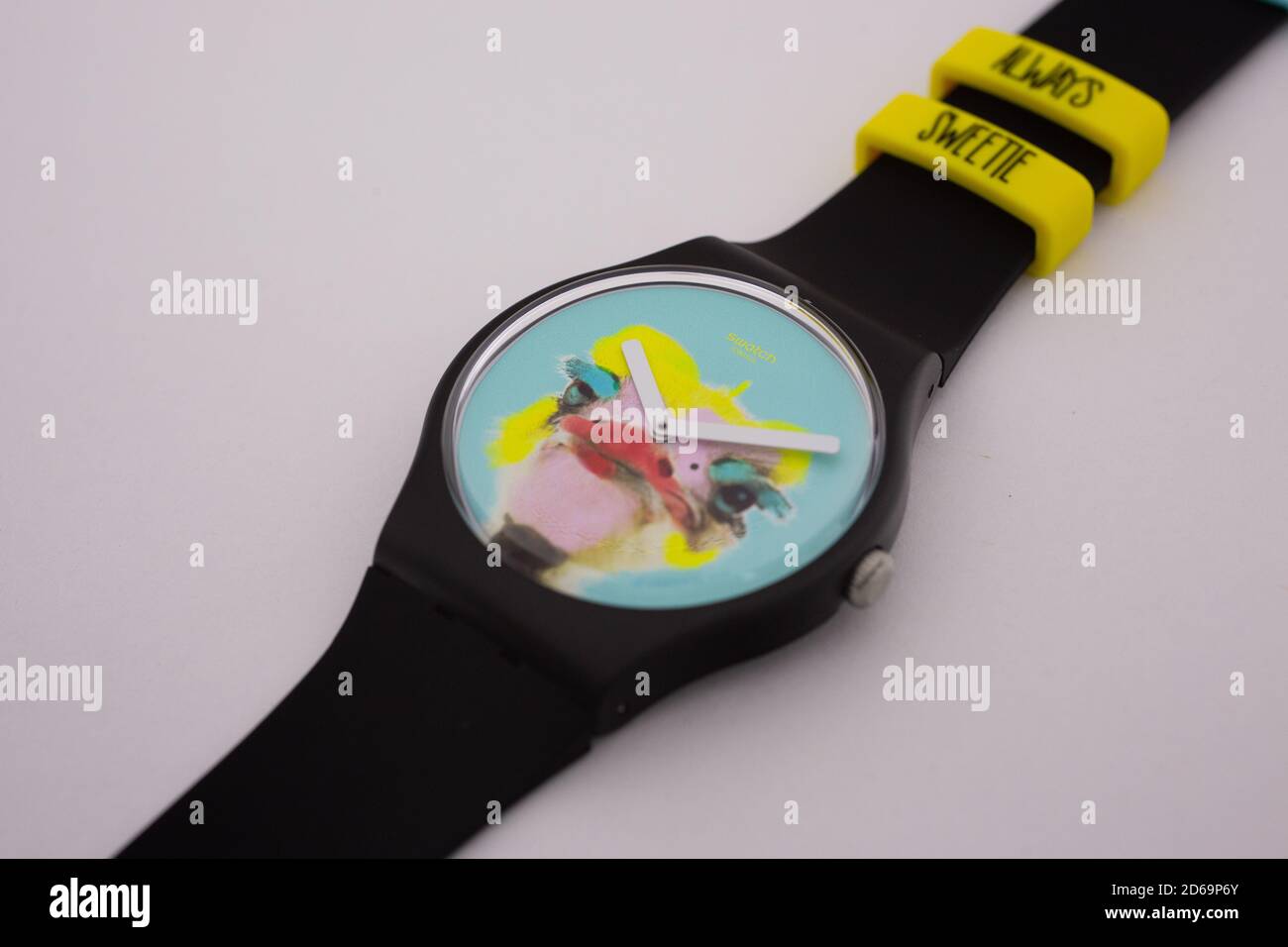 Geneve, Suiza 07.10.2020 - Reloj de vigilancia para niños avestruz cabeza  en el dial Fotografía de stock - Alamy