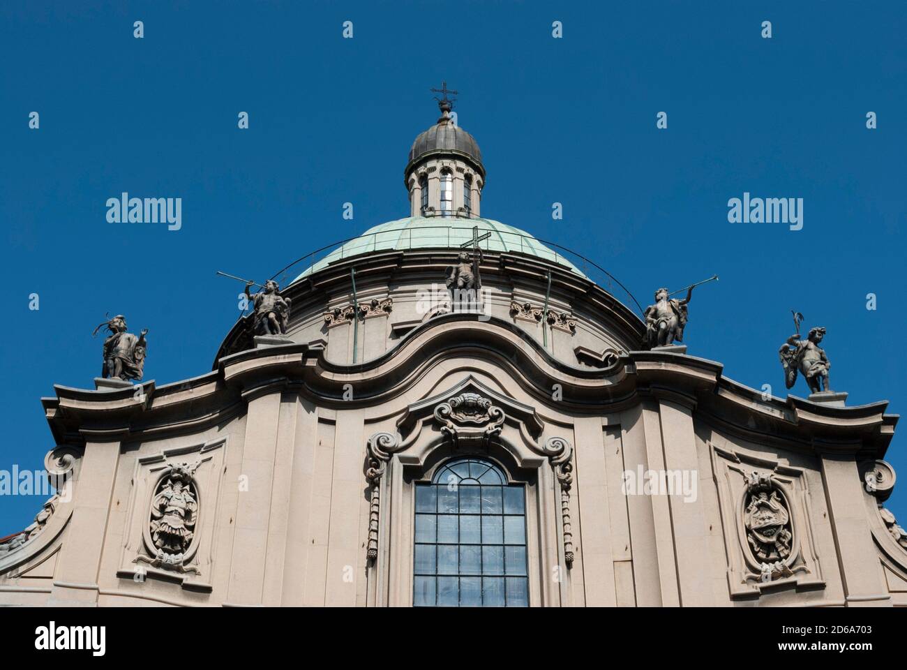 Fachada de la Iglesia de San Alejandro en Zebedia (Chiesa di Sant