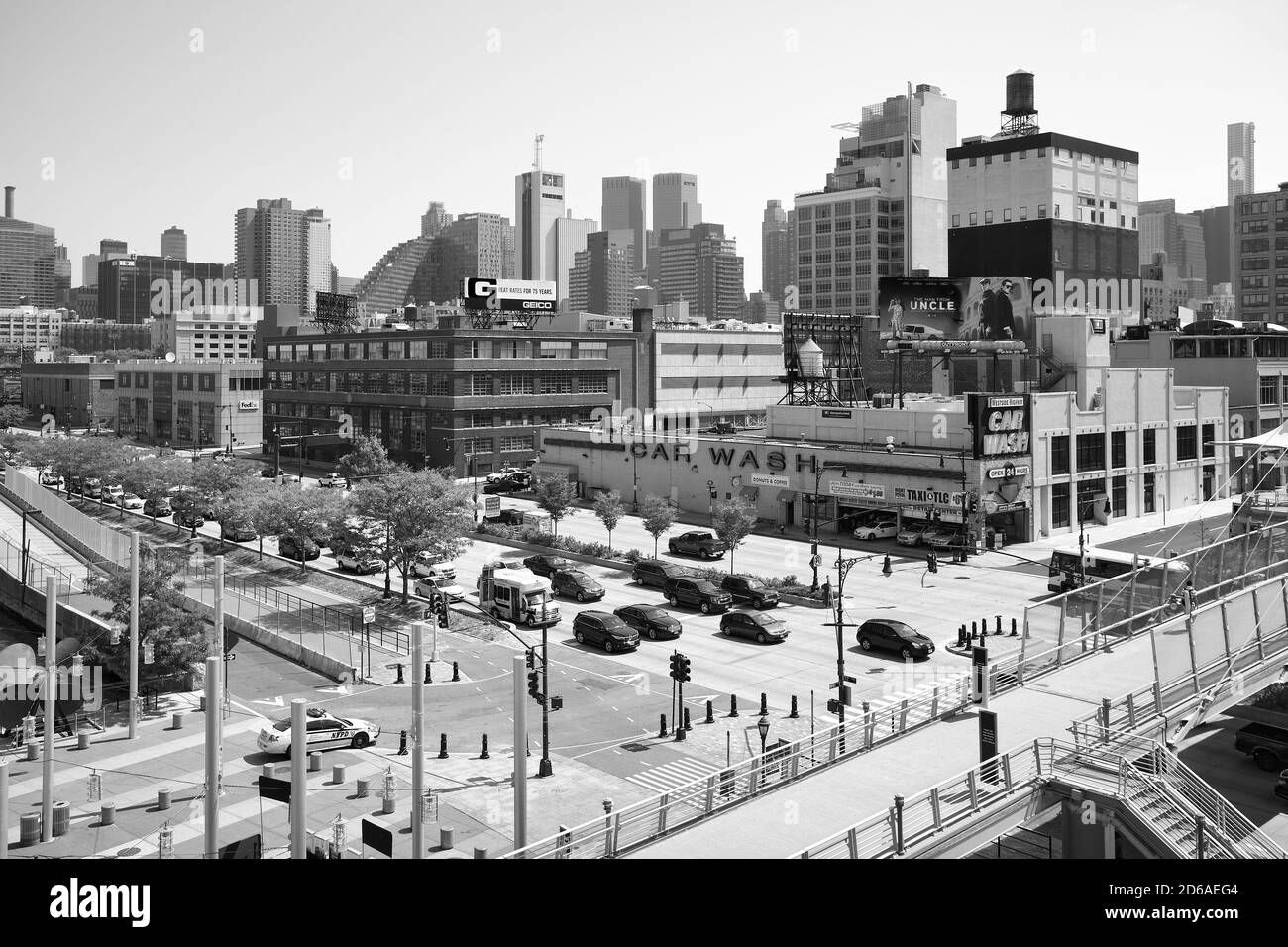 Nueva York, EE.UU. - 17 de agosto de 2015: Imagen en blanco y negro del paisaje urbano de Manhattan en un soleado día de verano. Foto de stock