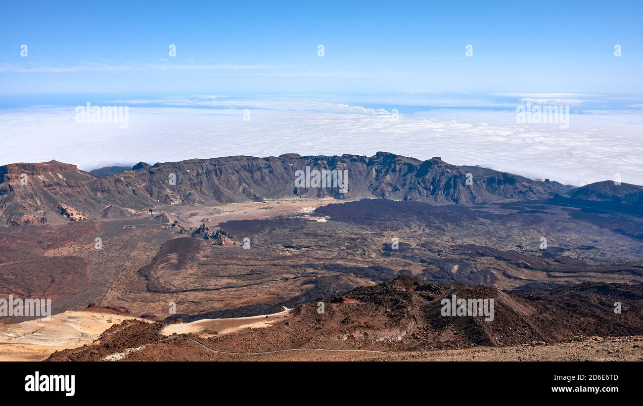 Vista panorámica desde la cima del volcán Teide, Tenerife, España. Foto de stock