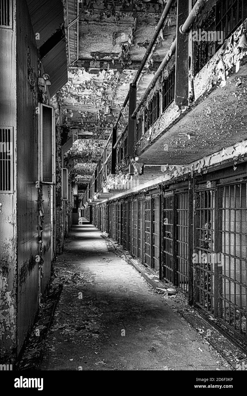 Abandonado East Cellhouse de la prisión Estatal de Joliet (1865) en 1125 Collins Street en Joliet, Illinois Foto de stock