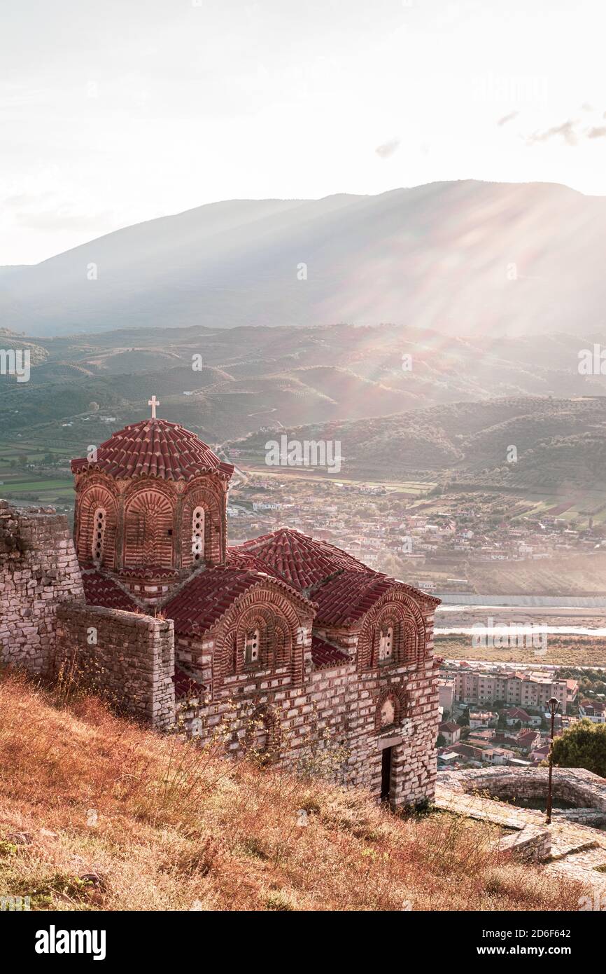 Iglesia de San Teodoro en la ciudad de Berat, Albania Foto de stock