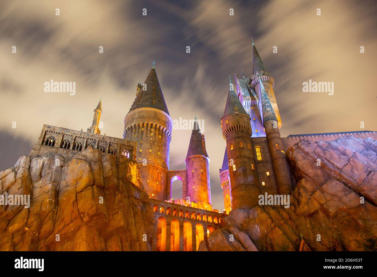 Castillo de Harry Potter en el mundo mágico de Harry Potter en Universal  Orlando, Florida, Estados Unidos Fotografía de stock - Alamy