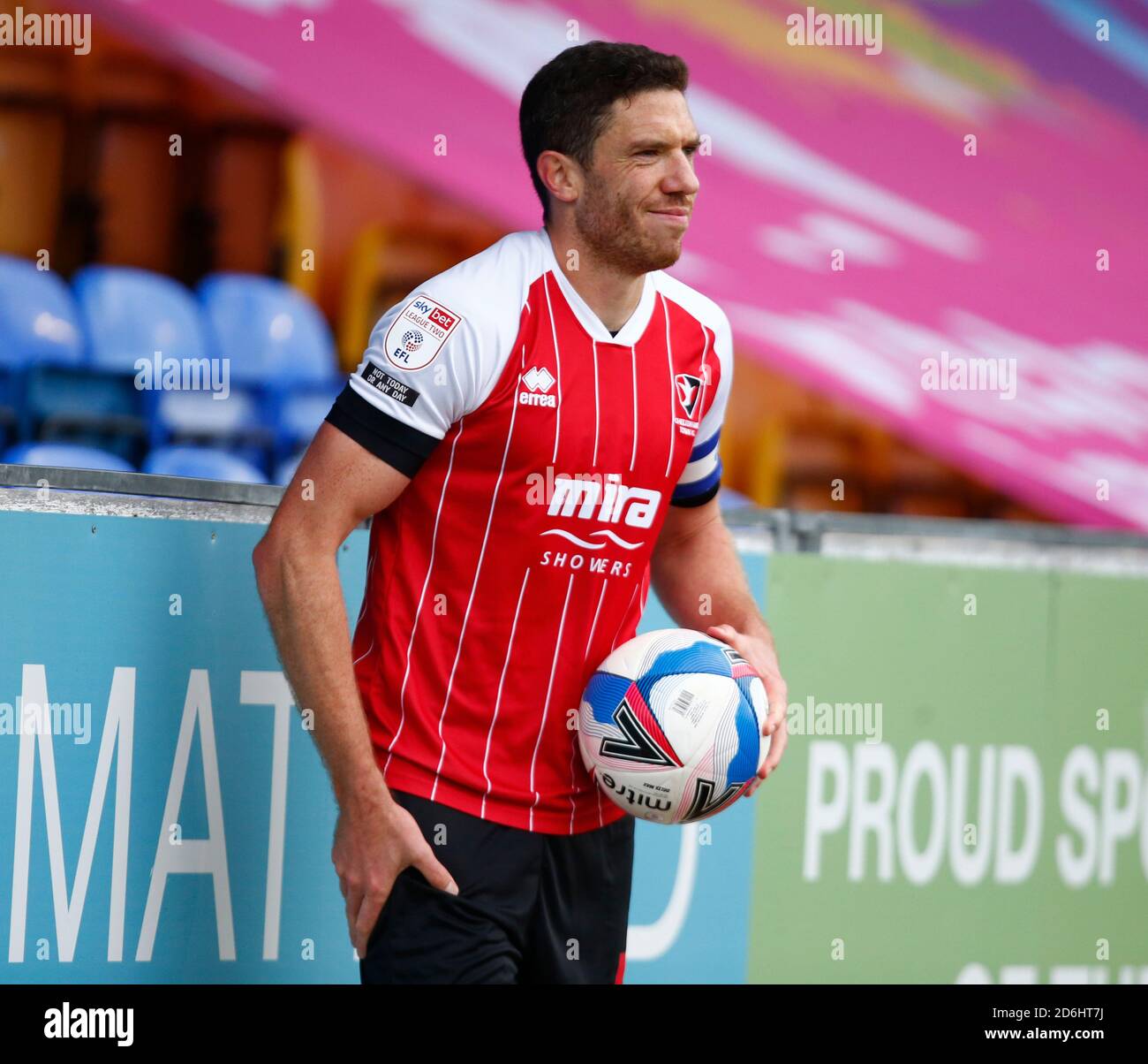 Southend, Reino Unido. 17 de octubre de 2020. SOUTHEND, INGLATERRA - OCTUBRE 17: Ben Tozer de Cheltenham Town durante la Liga dos entre Southend United y Cheltenham Town en Roots Hall Stadium, Southend, Reino Unido el 17 de octubre de 2020 crédito: Acción Foto Sport/Alamy Live News Foto de stock