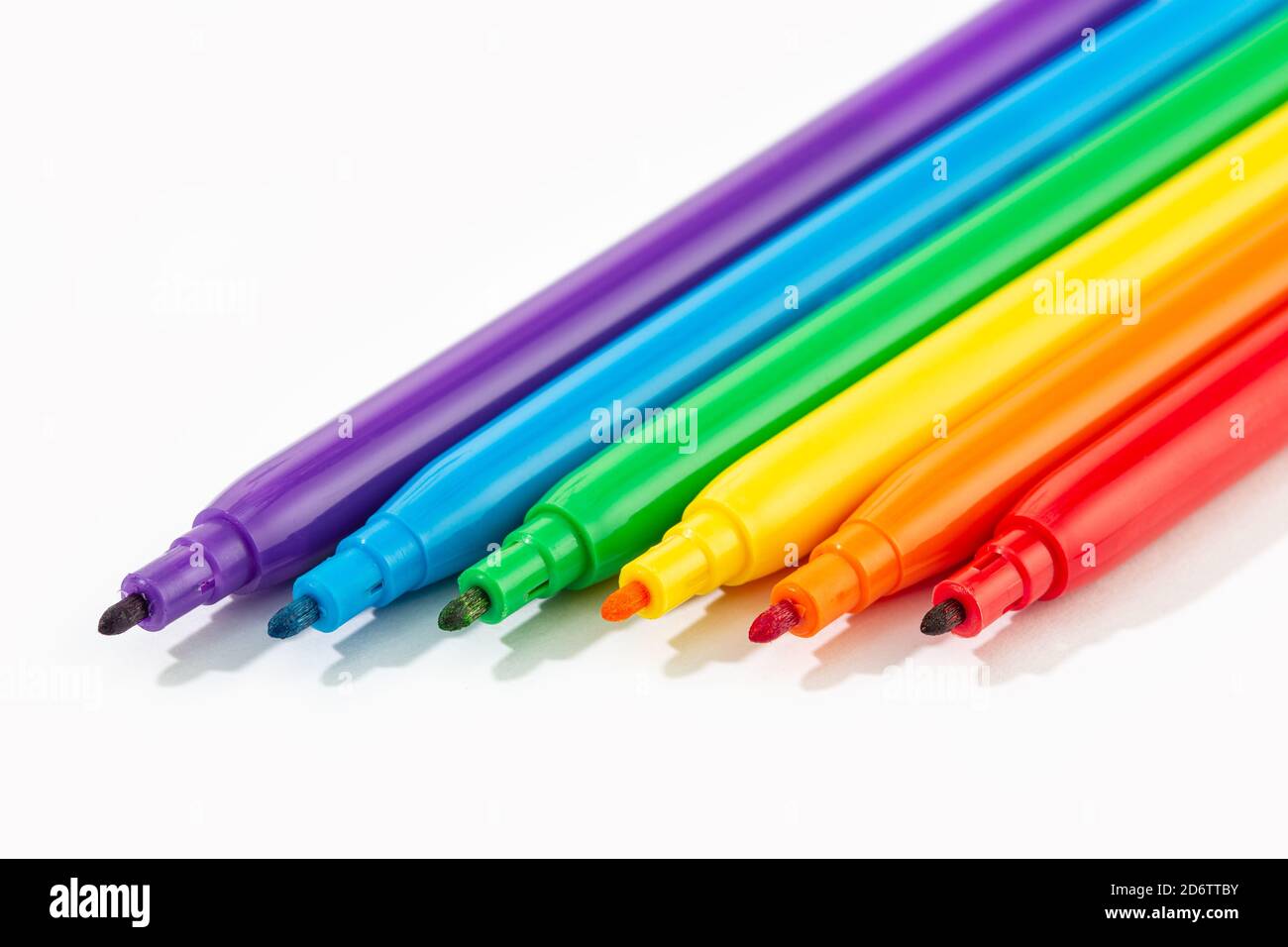Marcadores De Colores Arcoiris Aislados Sobre Fondo Blanco Lgbtq Arco Iris Bandera Gay Orgullo Fondo Espacio De Copia Fotografia De Stock Alamy
