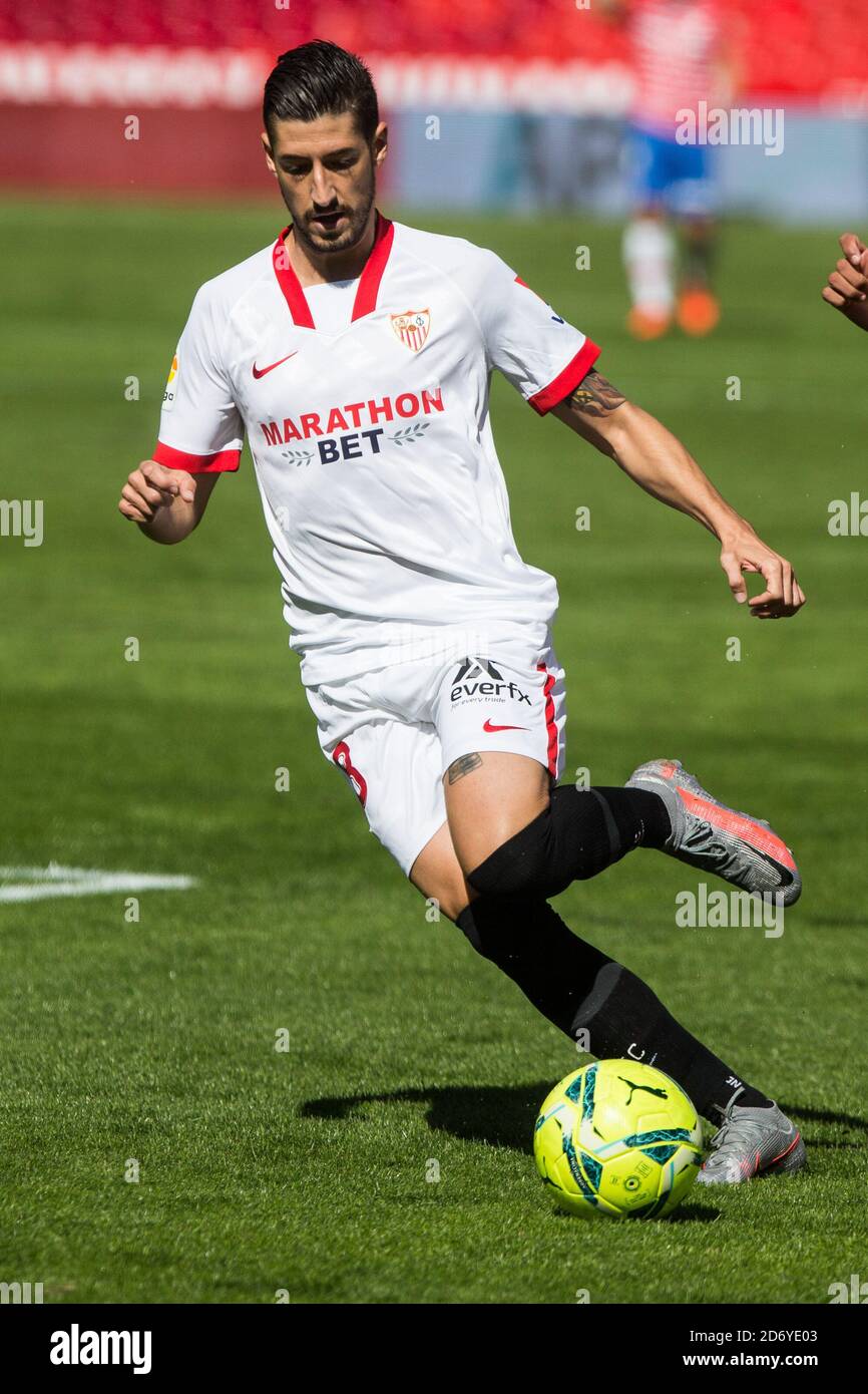 Ergio Escudero de Sevilla durante el campeonato español de fútbol de la Liga entre Granada CF y Sevilla FC el 17 de octubre de 2020 en los Carmenes Foto de stock