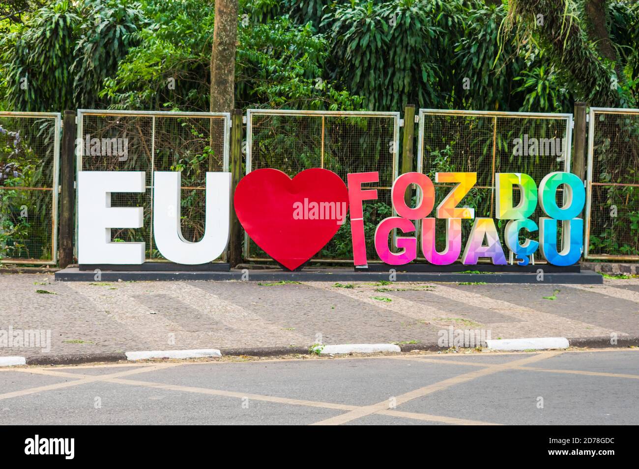 Foz do Iguacu / Brasil - Circa Enero 2020: 'I corazón Foz do Iguacu' signo,  lugar popular para que los turistas tomen fotos Fotografía de stock - Alamy