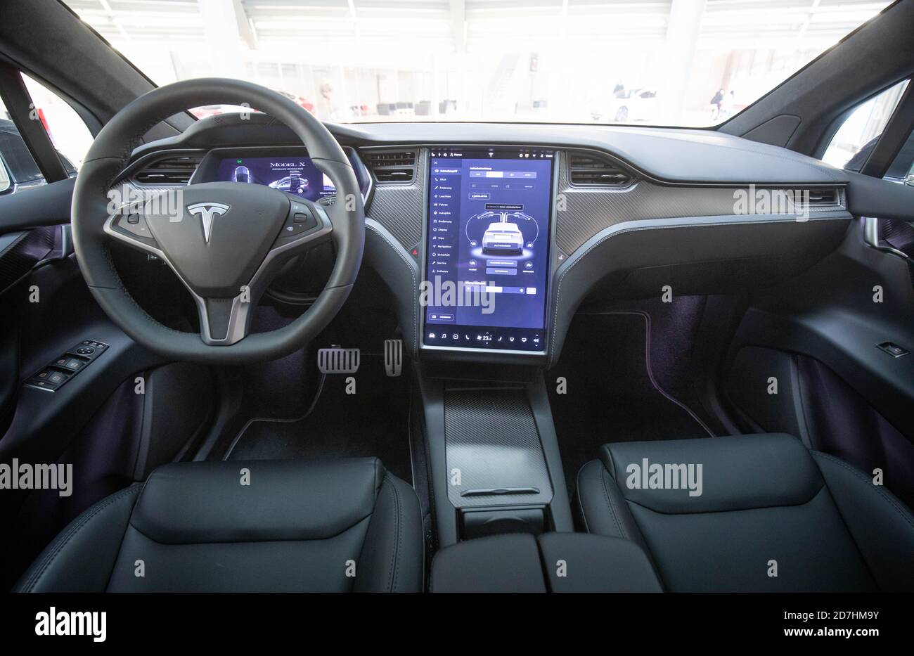 Tesla Model X Interior Fotos E Imagenes De Stock Alamy Tesla Model X Interior Fotos E Imagenes De Stock Alamy