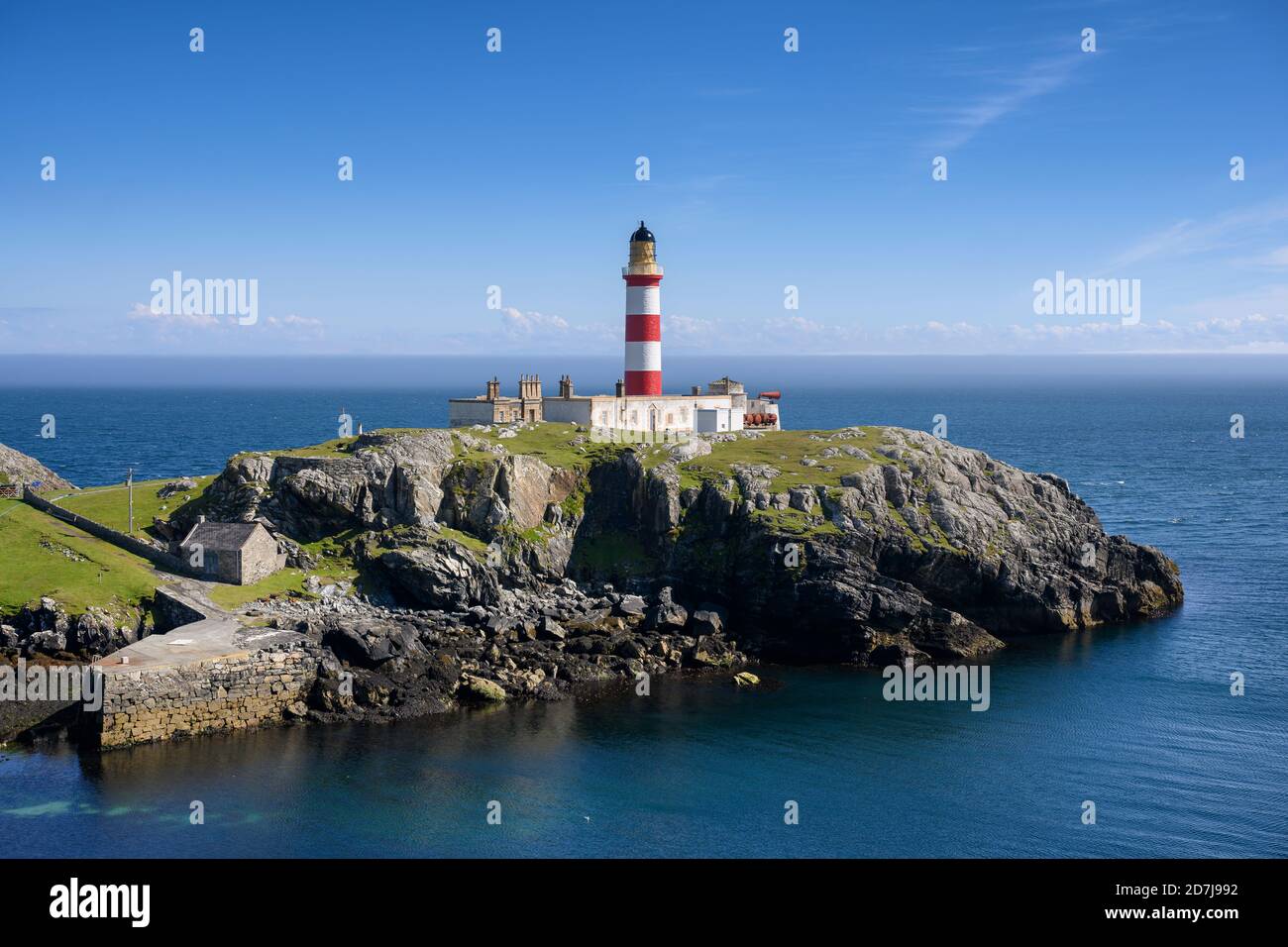 Reino Unido, Escocia, faro Eilean Glas en la isla Scalpay Foto de stock