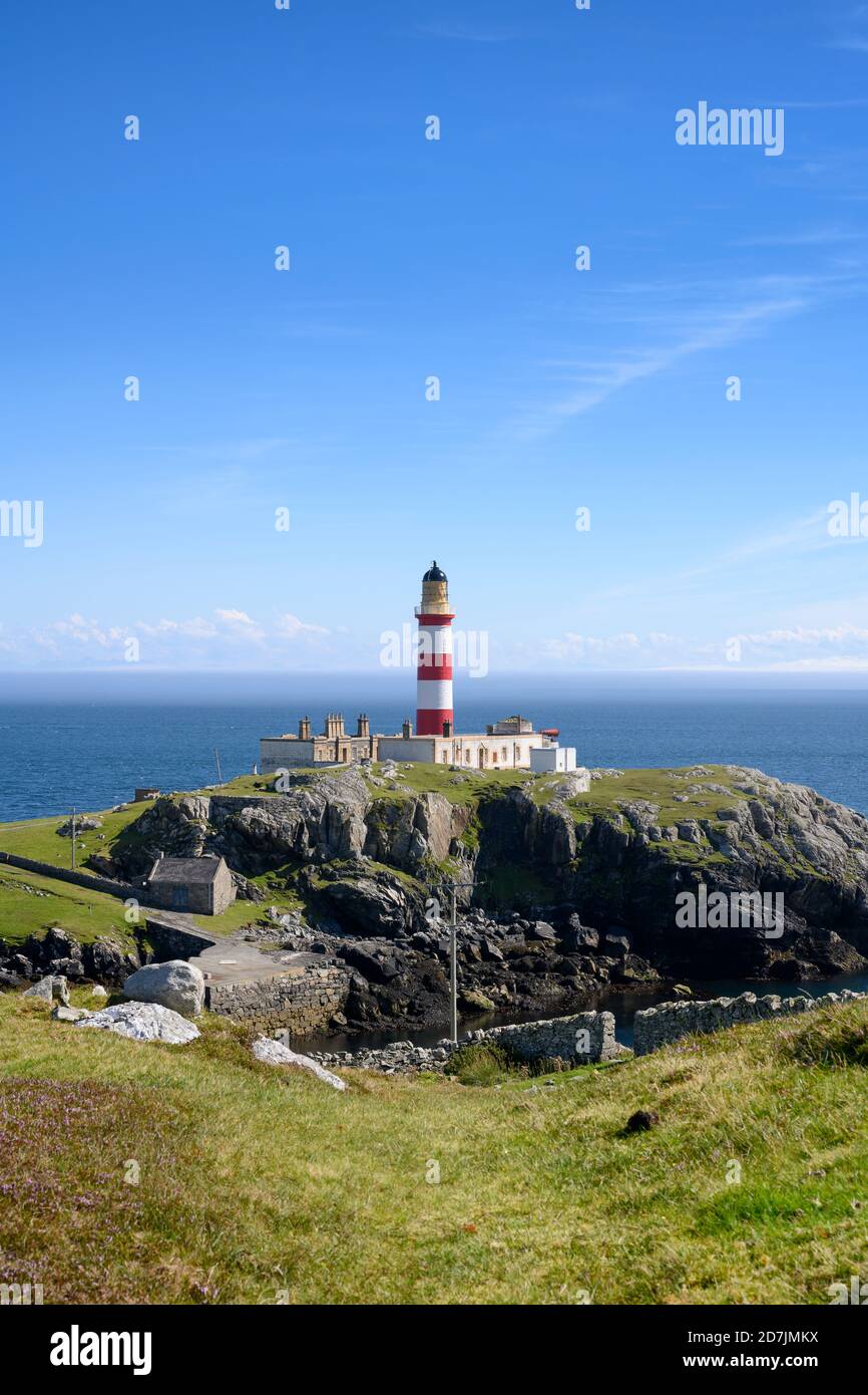 Reino Unido, Escocia, faro Eilean Glas en la isla Scalpay Foto de stock