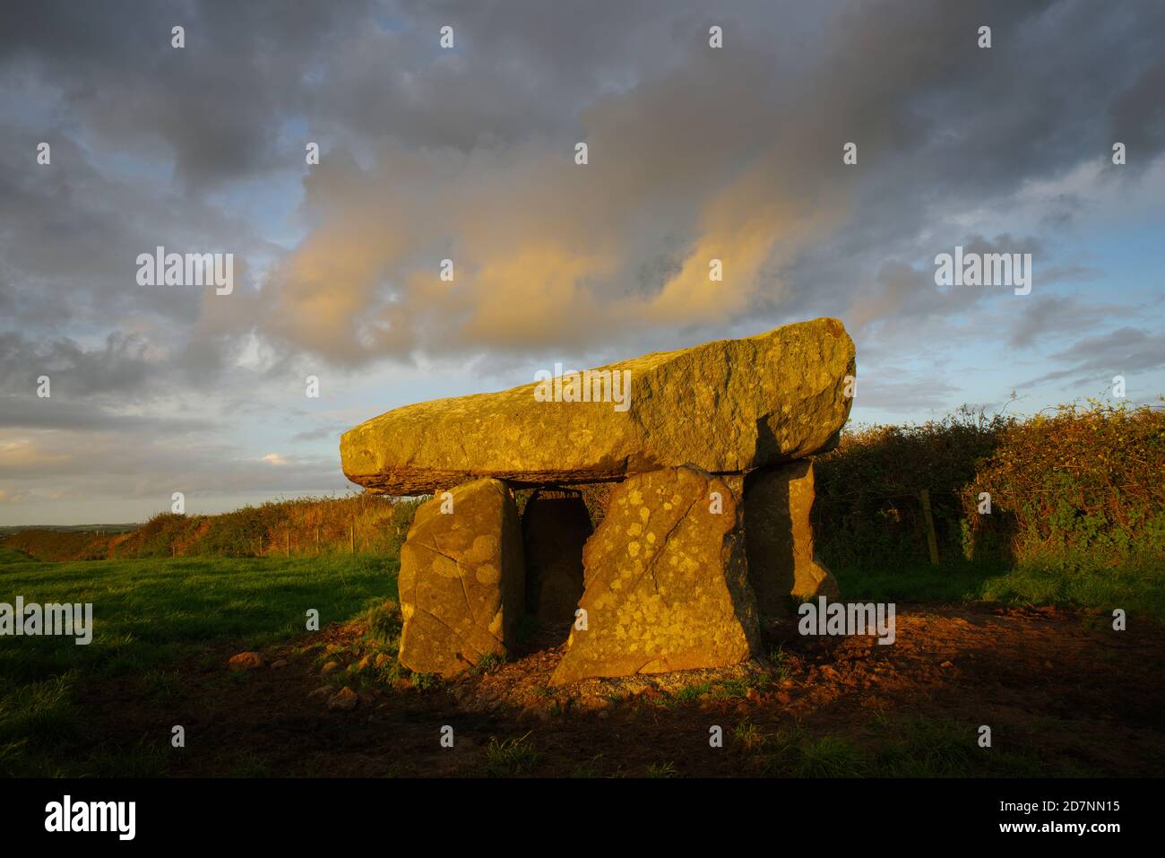 Ty Newydd, Neolítico sepultura Cámara, Foto de stock