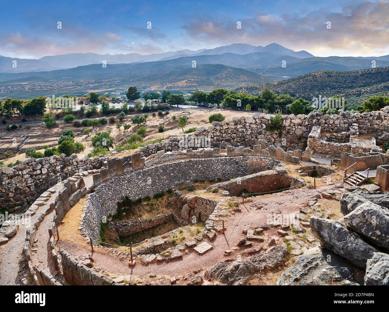 Antiguo círculo griego grave UN sitio funerario ruinas, sitio arqueológico de Micenas Necrópolis