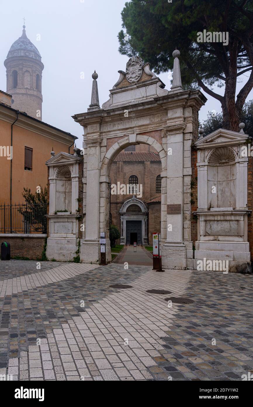 Exterior de la Basílica de San Vitale. Ravenna, Emilia Romagna, Italia, Europa. Foto de stock