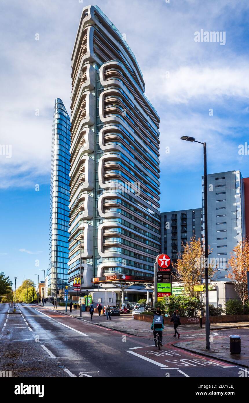 Canaletto 259 City Road - Canaletto Residential Tower at 259 City Rd London, Architect UNStudio, 2017. Parte del complejo City Road Basin. Foto de stock