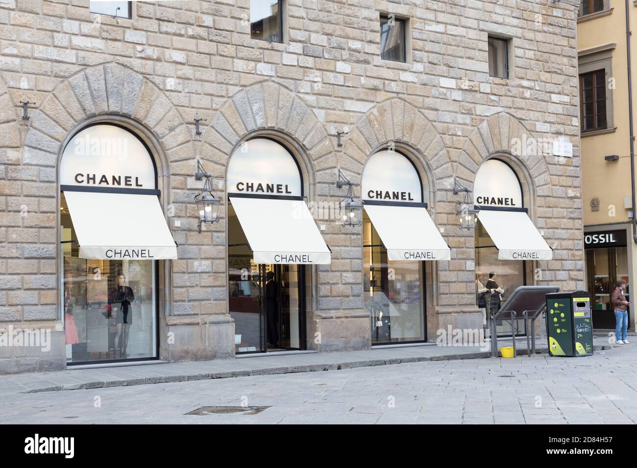 Frente de tienda Chanel, Italia Foto de stock