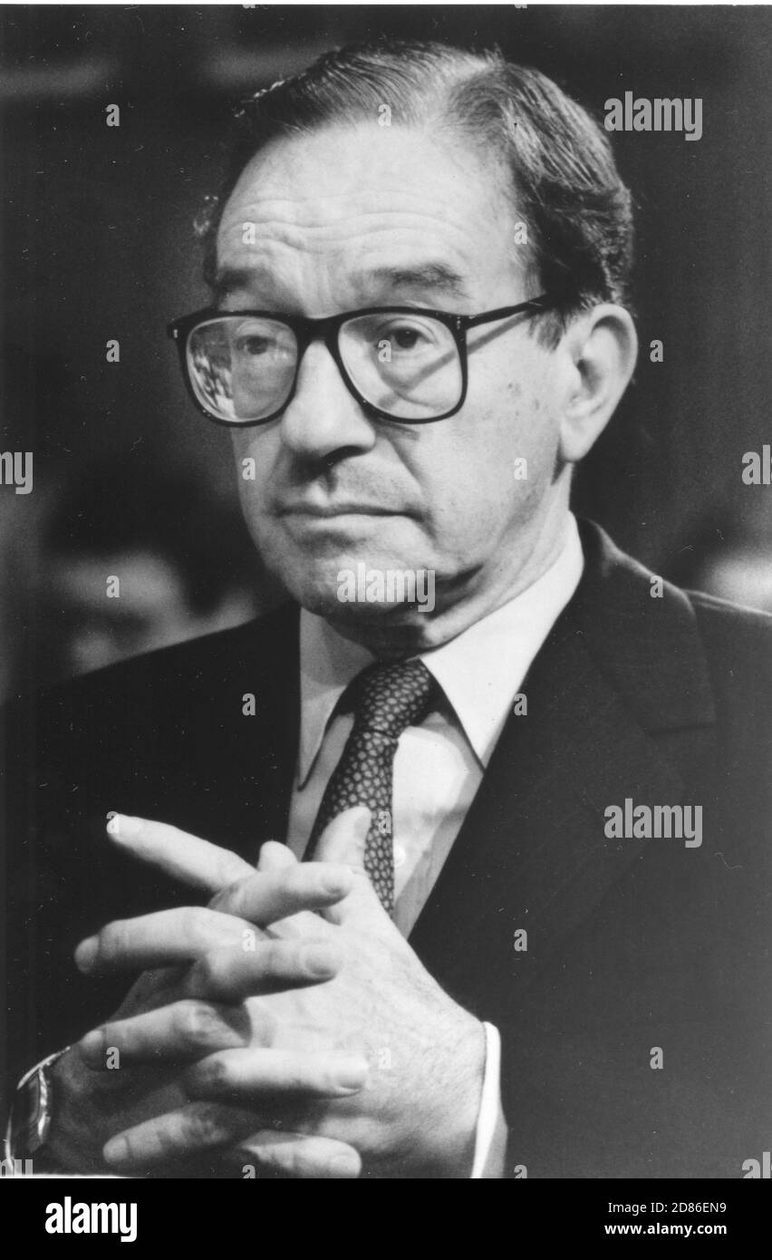 Alan Greenspan, nombrado por el Presidente Reagan para ser Presidente de la Junta de la Reserva Federal. 1987, Washington, DC. (Foto de RBM Vintage Images) Foto de stock