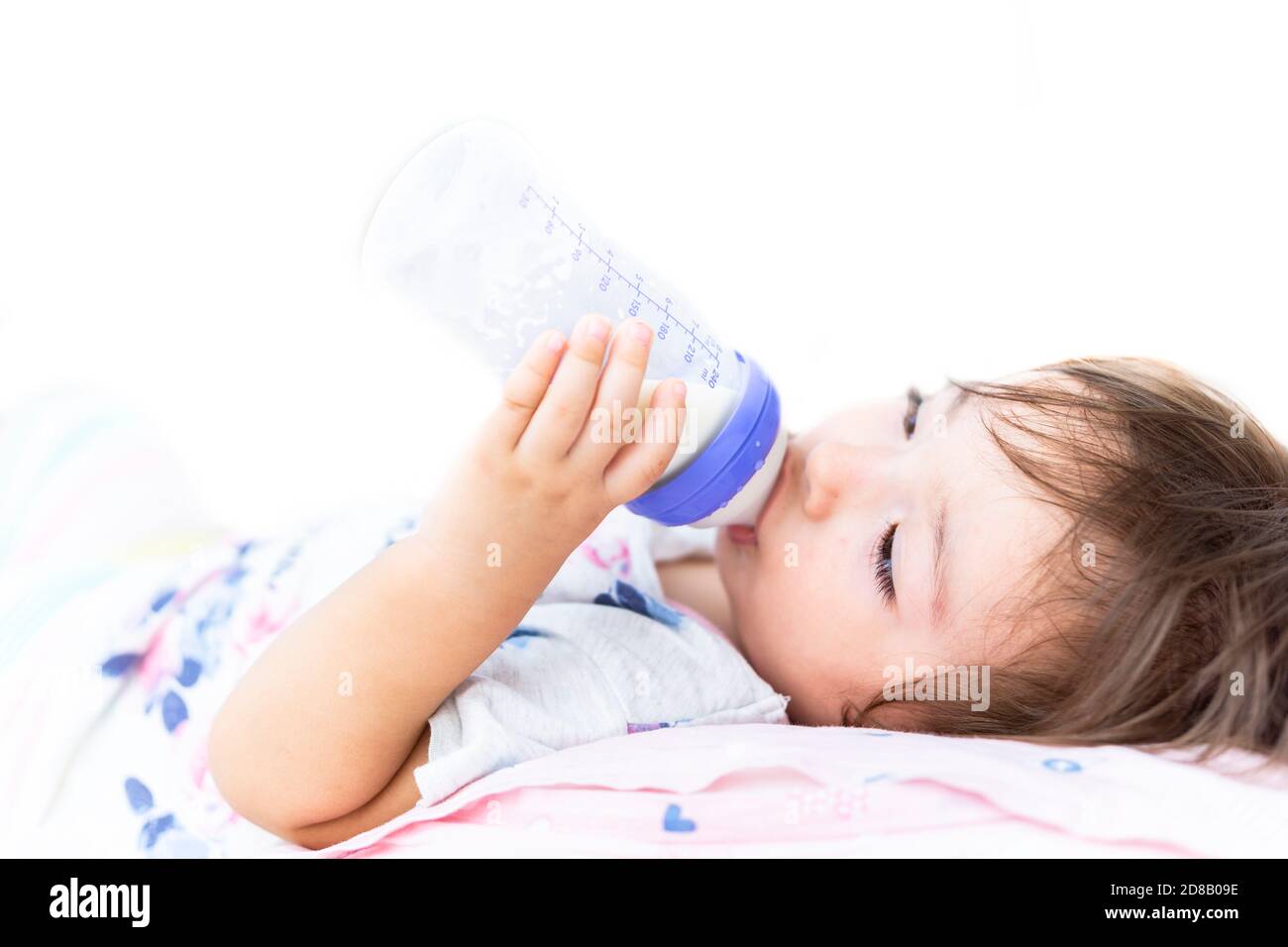 Baby Bottle Cutout Fotos E Imagenes De Stock Alamy