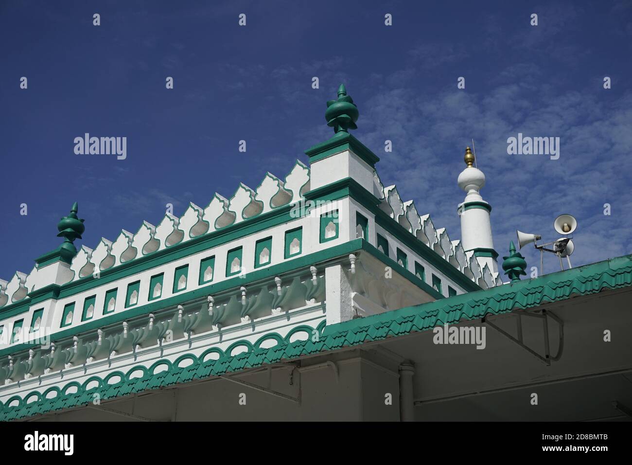 Estilo Moghul motivo arquitectónico de la mezquita India musulmana en Ipoh, Malasia Foto de stock