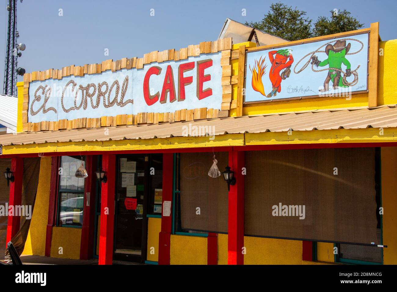Restaurante mexicano el Corral, Corona, Condado de Lincoln, NM, Estados Unidos Foto de stock