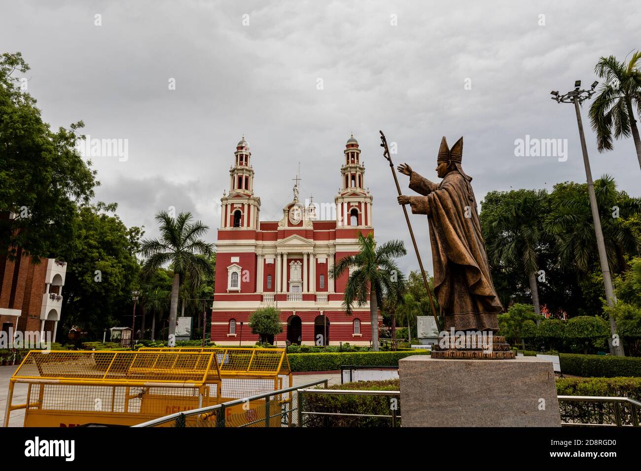 Vista de la famosa iglesia de la Catedral del Sagrado corazón cerca de