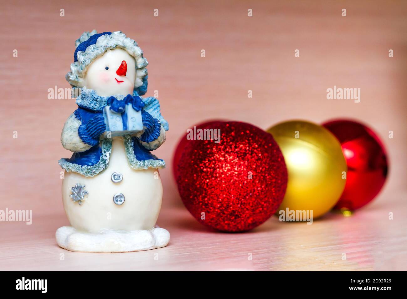 Muñeco de nieve de cerámica fotografías e imágenes de alta resolución -  Alamy