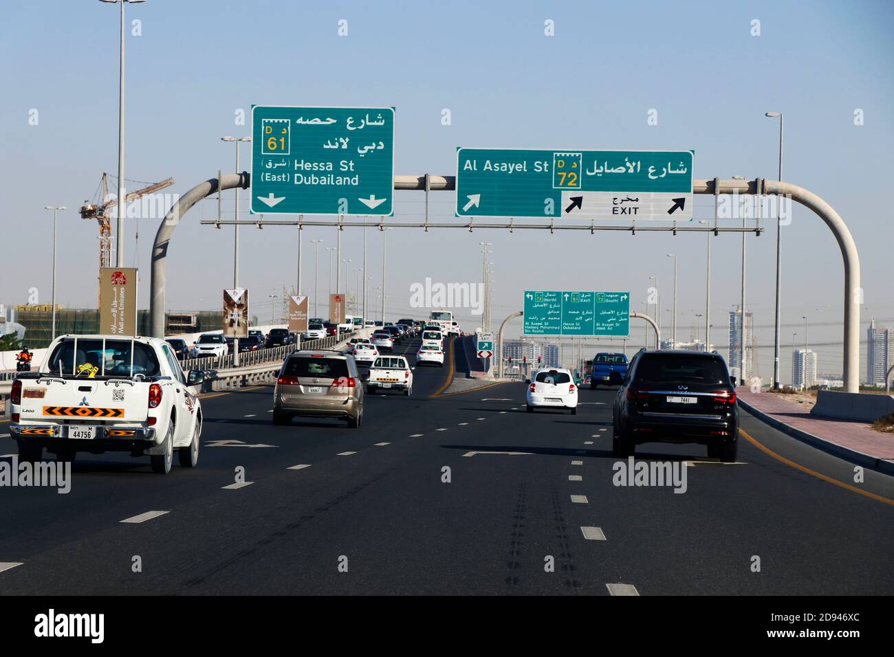 Dubai, Emiratos Árabes Unidos 19 de octubre de 2020 tráfico en una