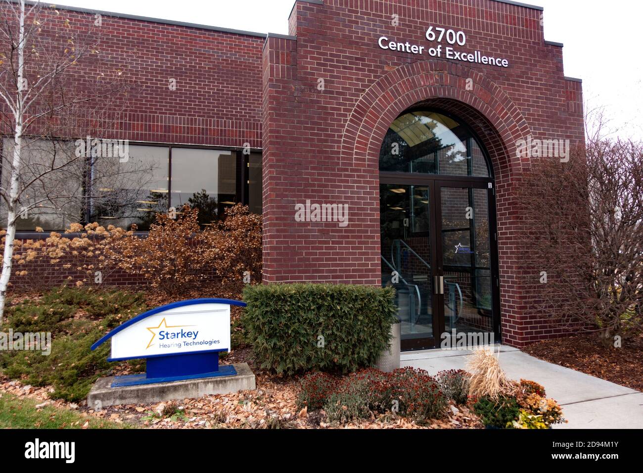El edificio de oficinas del Centro de Excelencia de la empresa Starkey para la discapacidad auditiva. Eden Prairie Minnesota MN EE.UU Foto de stock