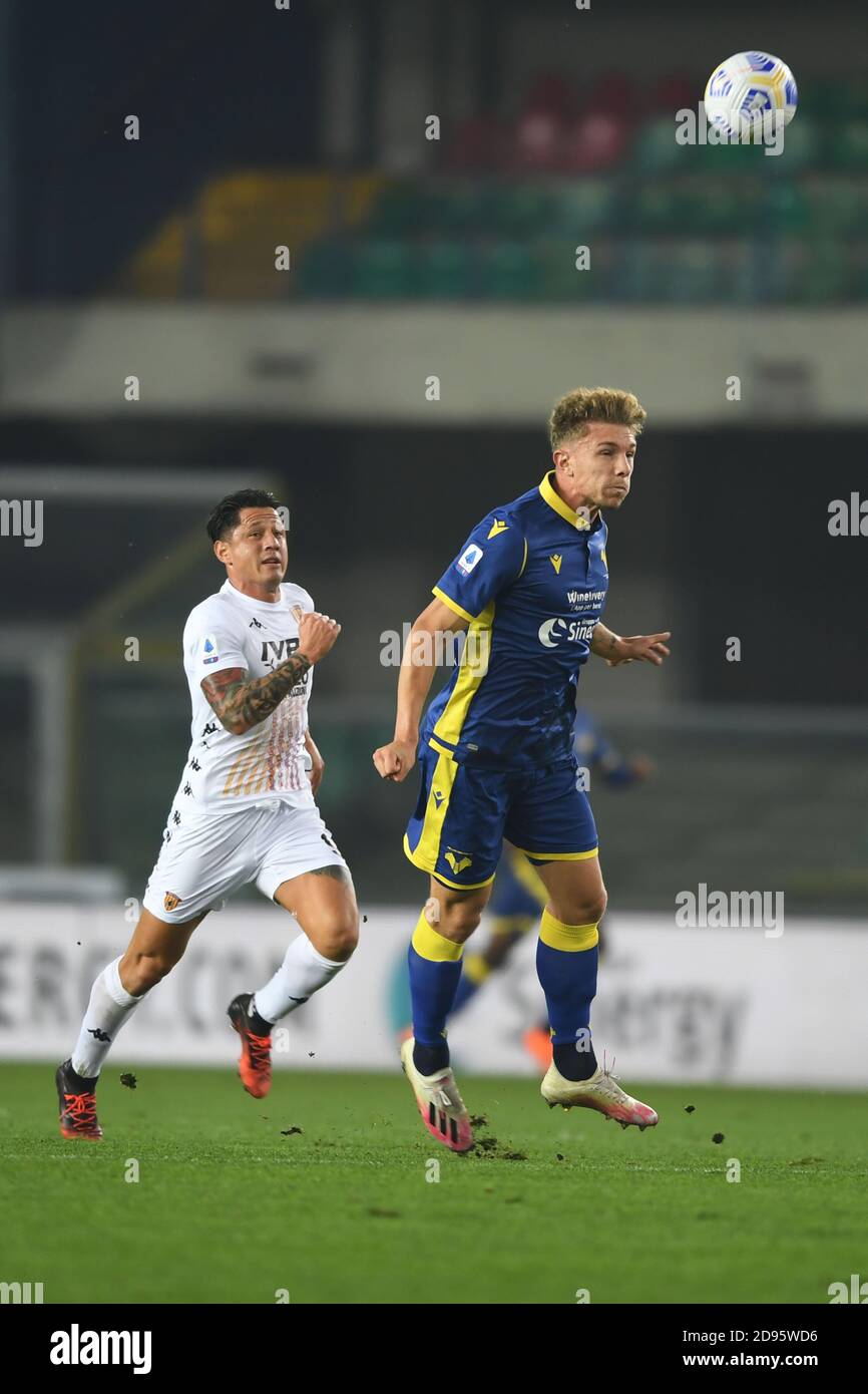 Gianluca Lapadula Jogador Benevento Durante Partida Campeonato Italiano  Série Entre — Fotografia de Stock Editorial © VincenzoIzzo #535950414