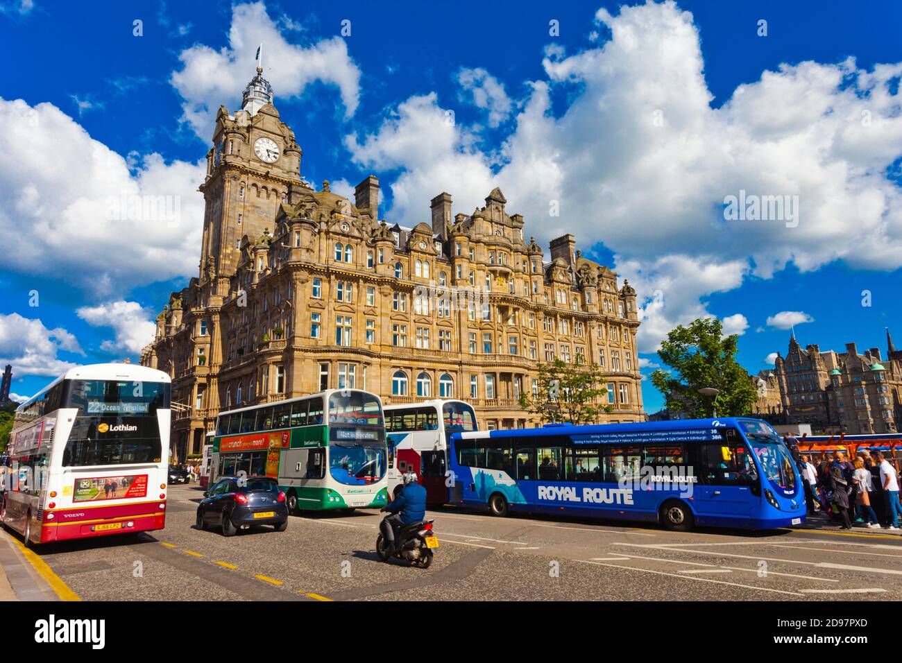 El Hotel Balmoral, originalmente llamado el Hotel North British, Princes Street, en el centro de Edimburgo, Escocia, Reino Unido, Europa. Foto de stock