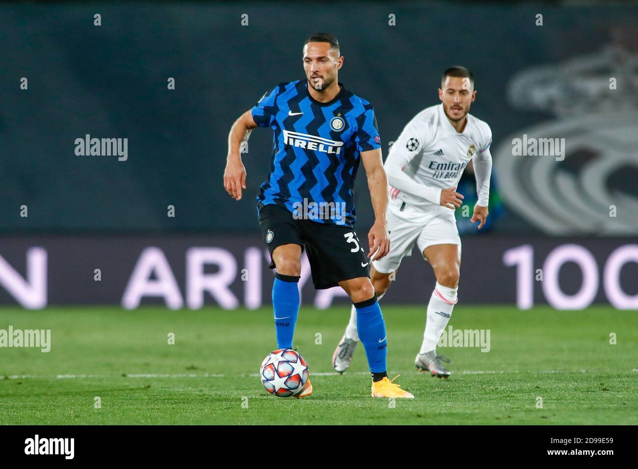 Madrid, España. 03 de noviembre de 2020. Danilo D'Ambrosio del Inter en acción durante la Liga de Campeones de la UEFA, fase de Grupo, partido de fútbol del Grupo B entre el Real Madrid CF y el FC Internazionale el 3 de noviembre de 2020 en el estadio Alfredo Di Stefano en Valdebebas cerca de Madrid, España - Foto Oscar J Barroso / España DPPI / DPPI crédito: LM/DPPI/Oscar Barroso/Alamy Live News crédito: Gruppo Editoriale LiveMedia/Alamy Live News Foto de stock