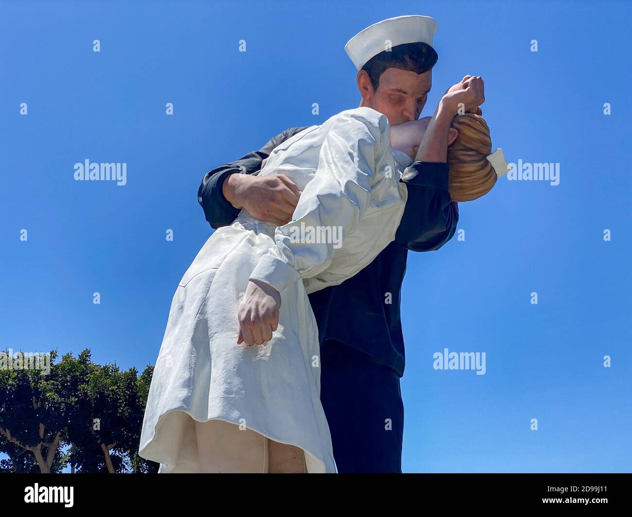Marinero enfermera beso escultura Fotos e Imágenes de stock Alamy