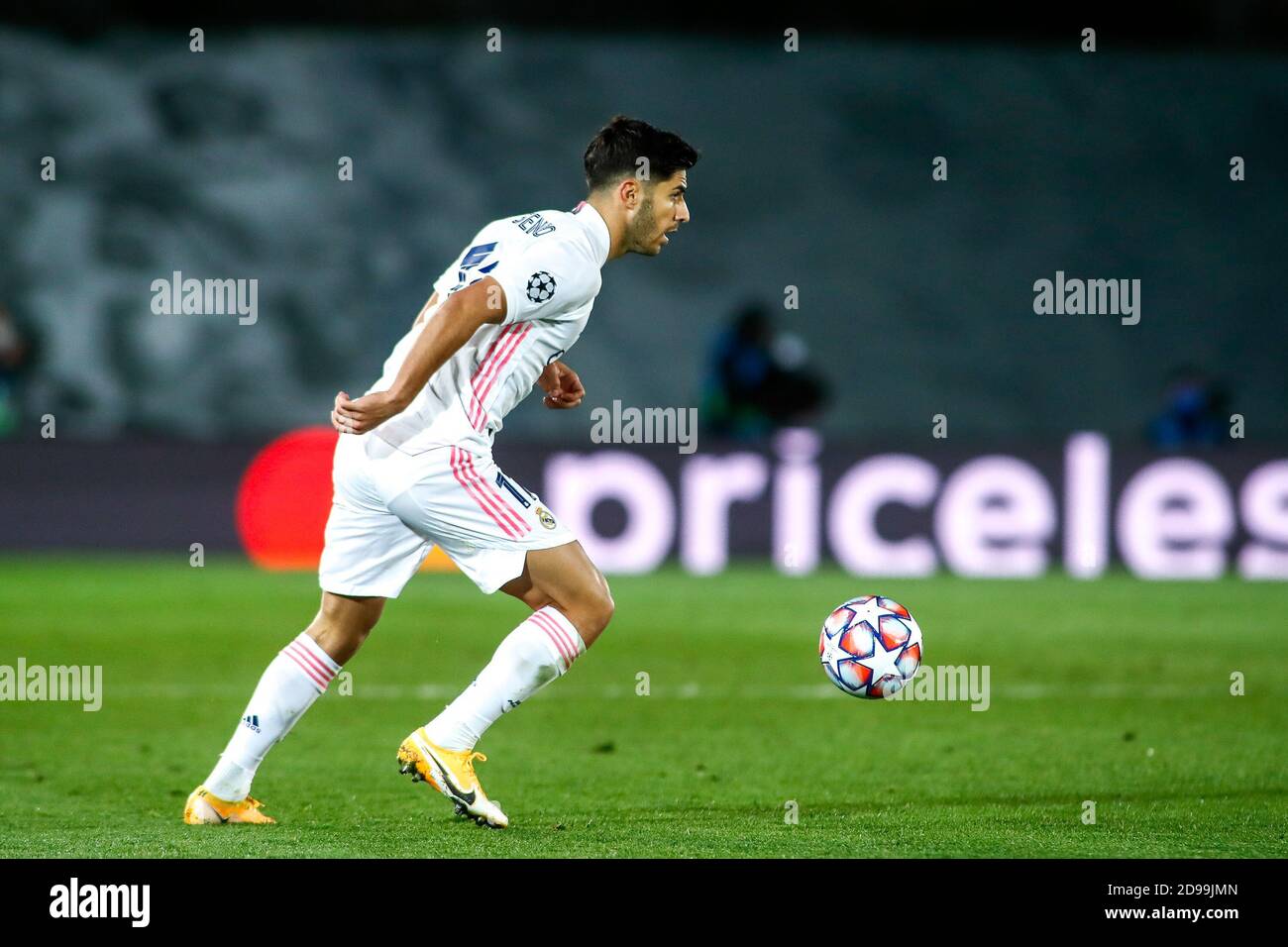 Madrid, España. 03 de noviembre de 2020. Marco Asensio del Real Madrid en acción durante la Liga de Campeones de la UEFA, fase de Grupo, partido de fútbol del Grupo B entre el Real Madrid CF y el FC Internazionale el 3 de noviembre de 2020 en el estadio Alfredo Di Stefano en Valdebebas cerca de Madrid, España - Foto Oscar J Barroso / España DPPI / DPPI crédito: LM/DPPI/Oscar Barroso/Alamy Live News crédito: Gruppo Editoriale LiveMedia/Alamy Live News Foto de stock